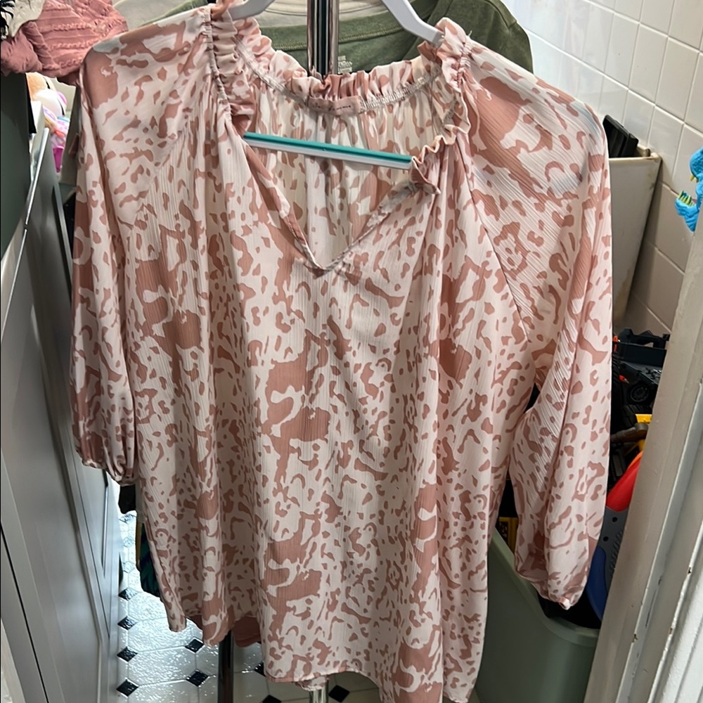 Women's Pink Patterned Top